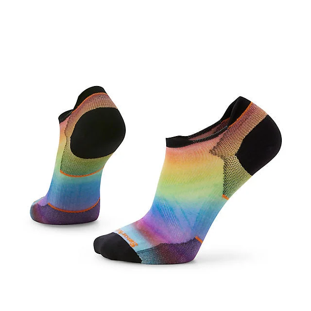 Camping hiking gear takes-Run Zero Cushion Pride Rainbow Print Low Ankle Socks